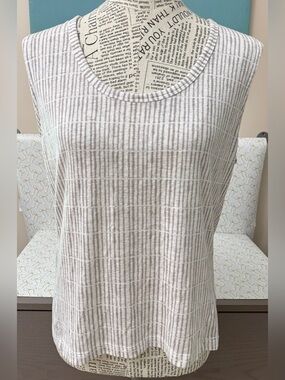 Athleta Tank Top Lilac White  Stripe Scoop Neck Sleeveless Basic Lightweight L